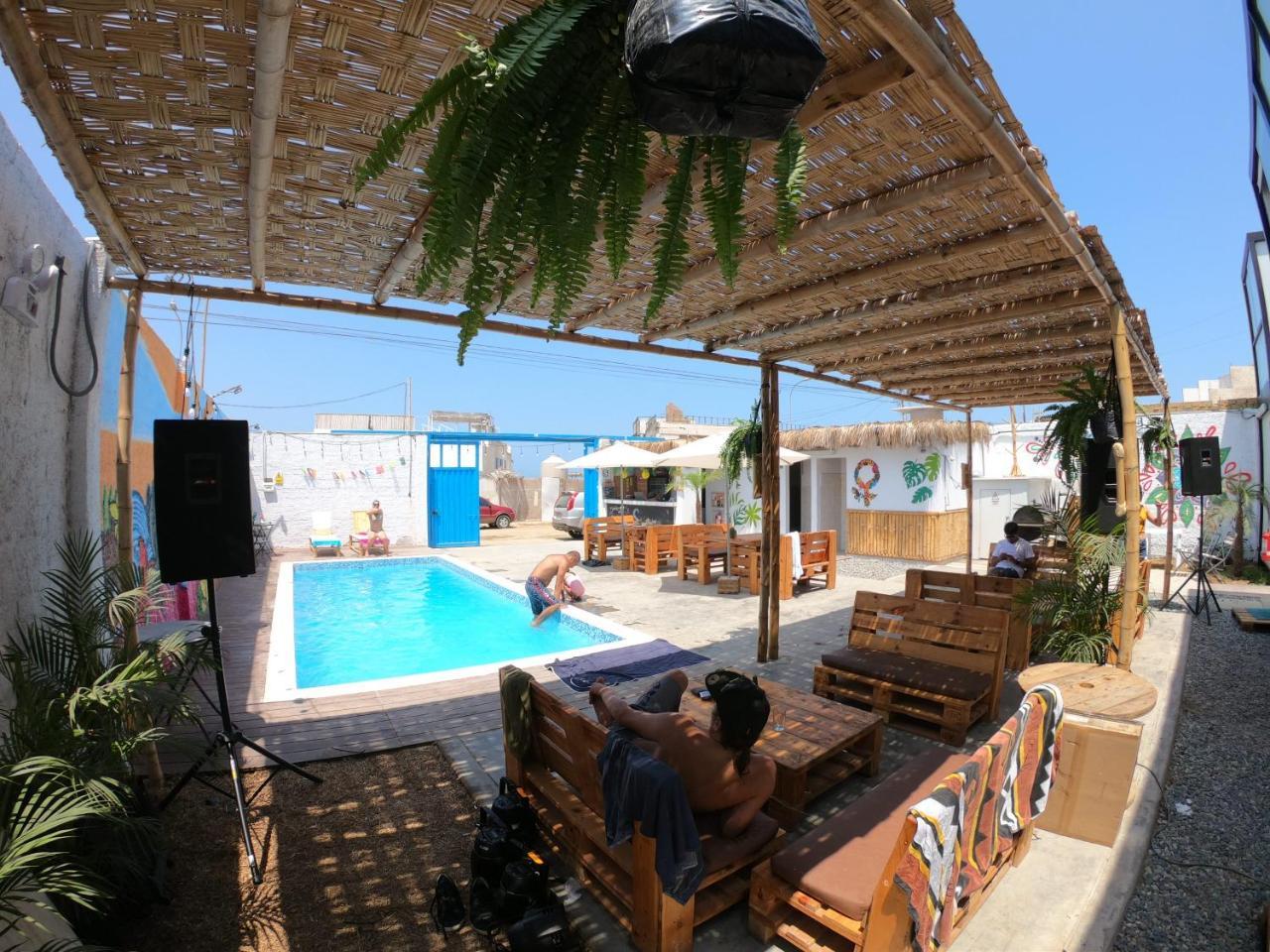 Surfari Punta Rocas Hostel Punta Negra Buitenkant foto